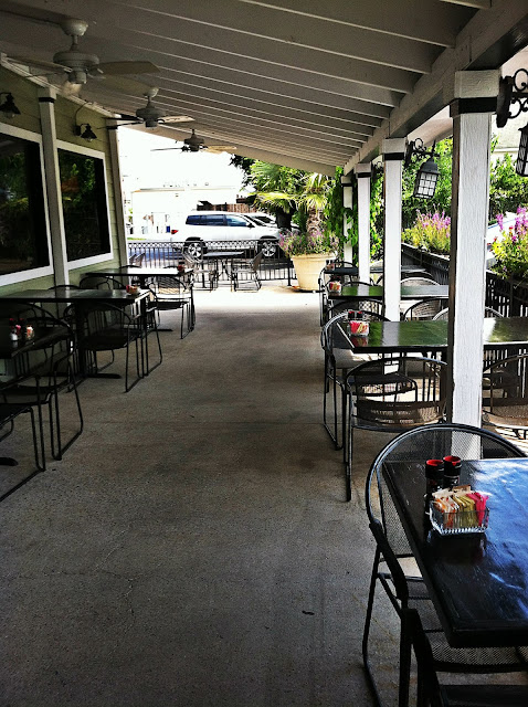 Lunching At Chatters Cafe Bistro