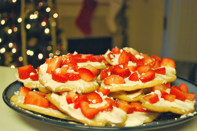 Texas Recipes: Strawberry Pizza Christmas Cookies